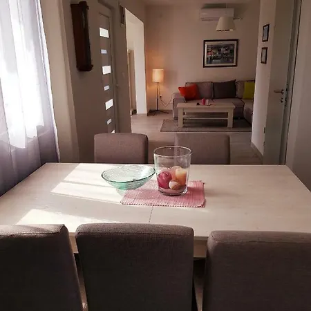 Rogoznica Sunny דירה