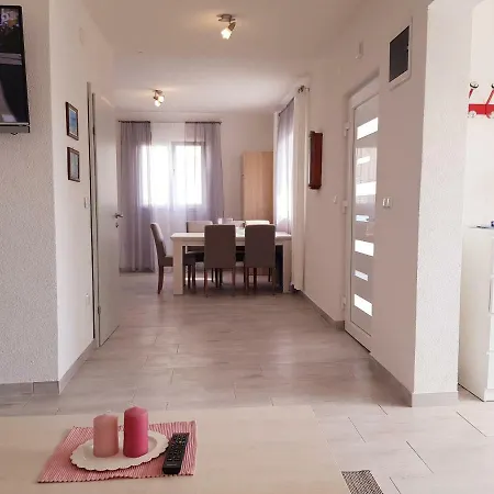 דירה Rogoznica Sunny